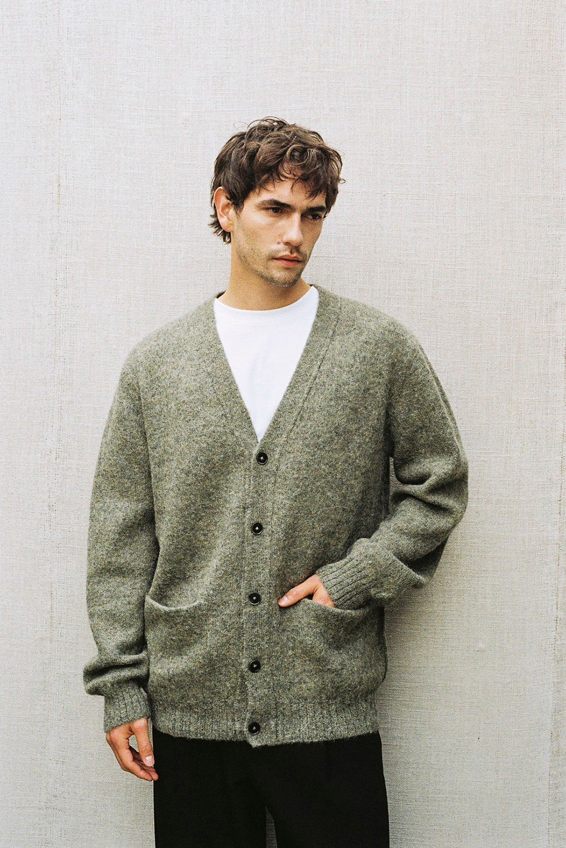 PREVENTA: Men's Cárdigan Alpaca Felted - Musgo