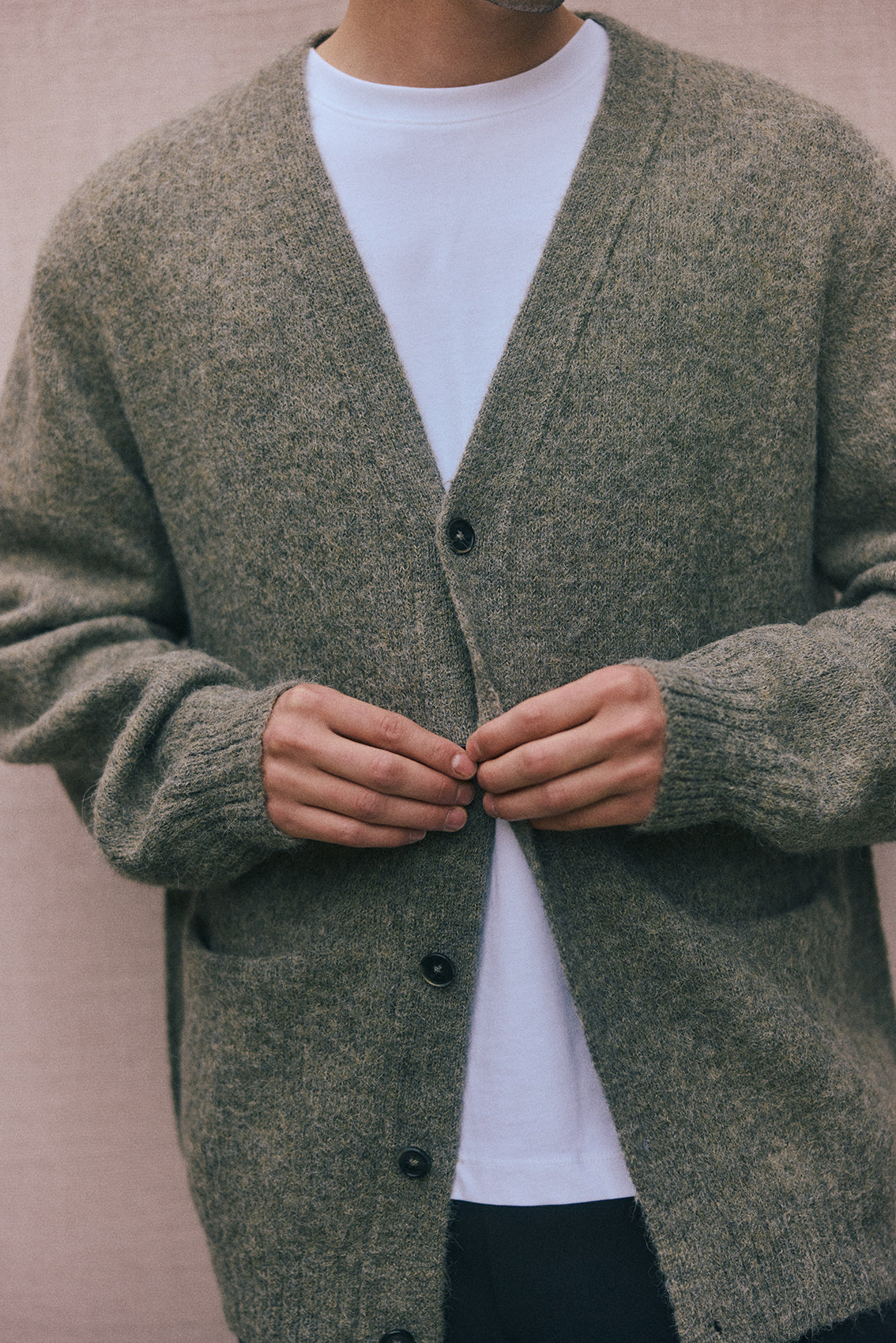 PREVENTA: Men's Cárdigan Alpaca Felted - Musgo