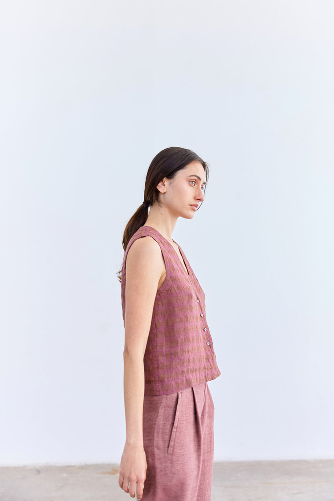 Buttoned Linen Vest Top - Ciruela