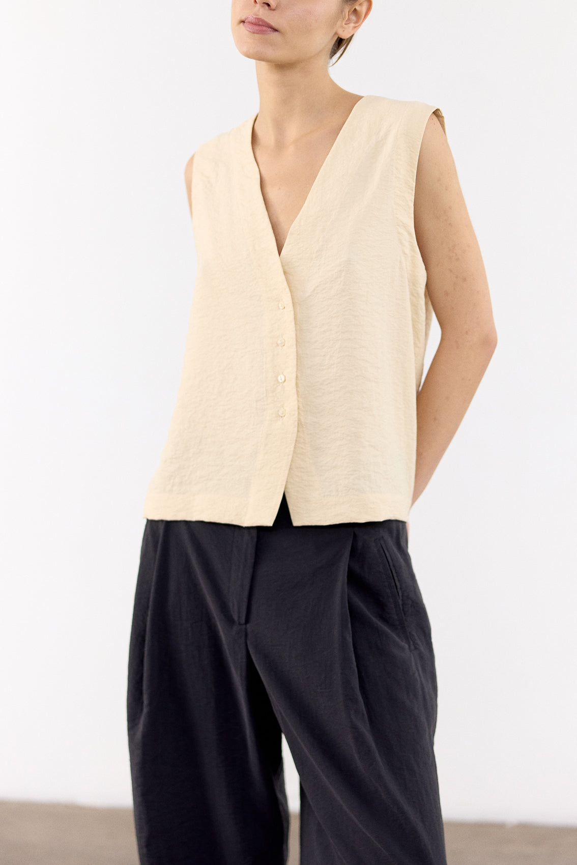 Top Vest Seda Rugosa - Mantequilla