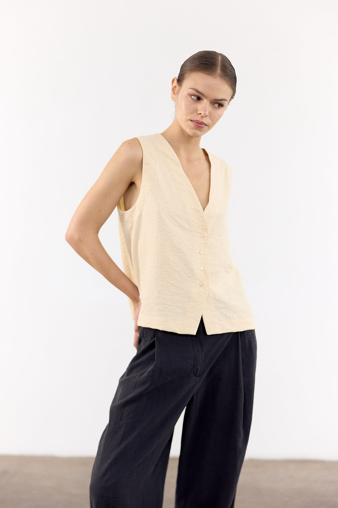 Top Vest Seda Rugosa - Mantequilla