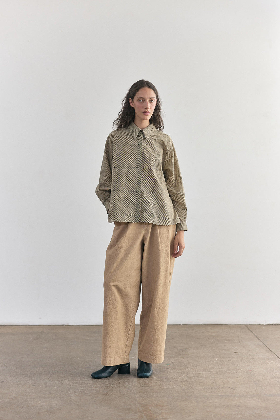 Pantalón Pinzado Algodón Rugoso - Turrón