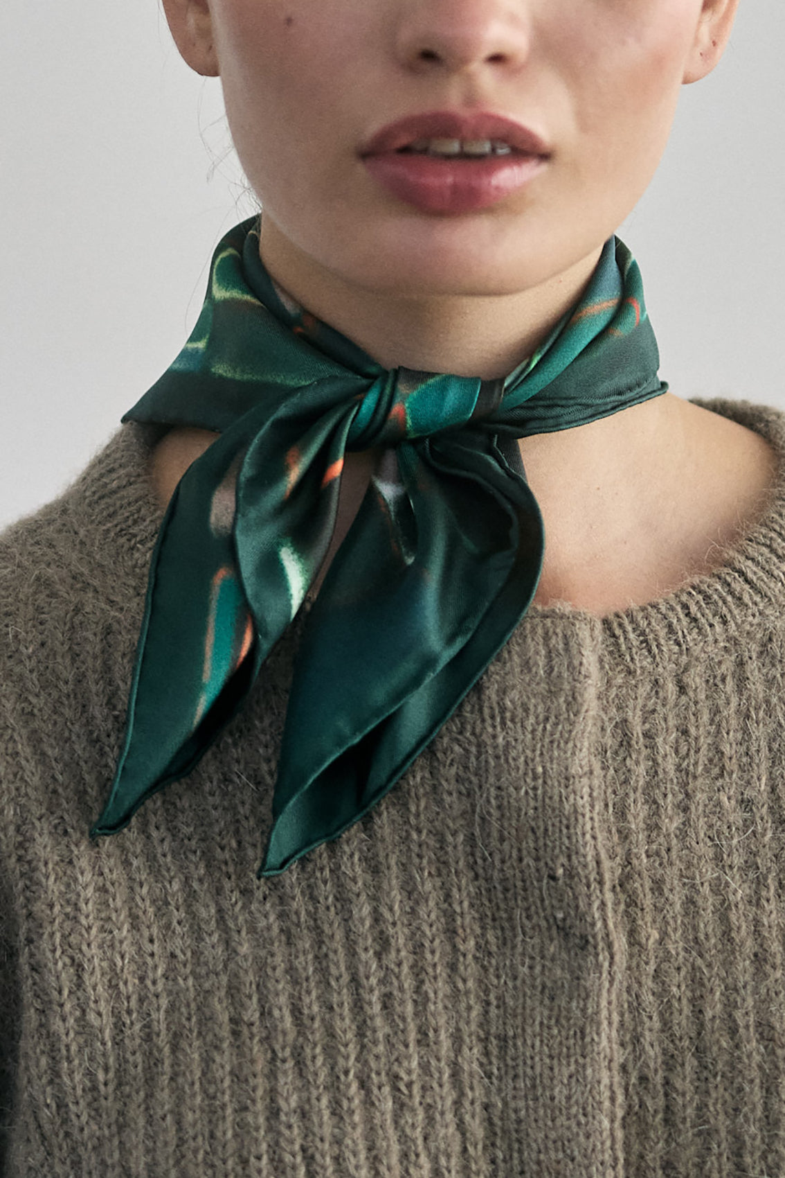 Pañuelo Cuadrado de Seda Pequeño - Bosque