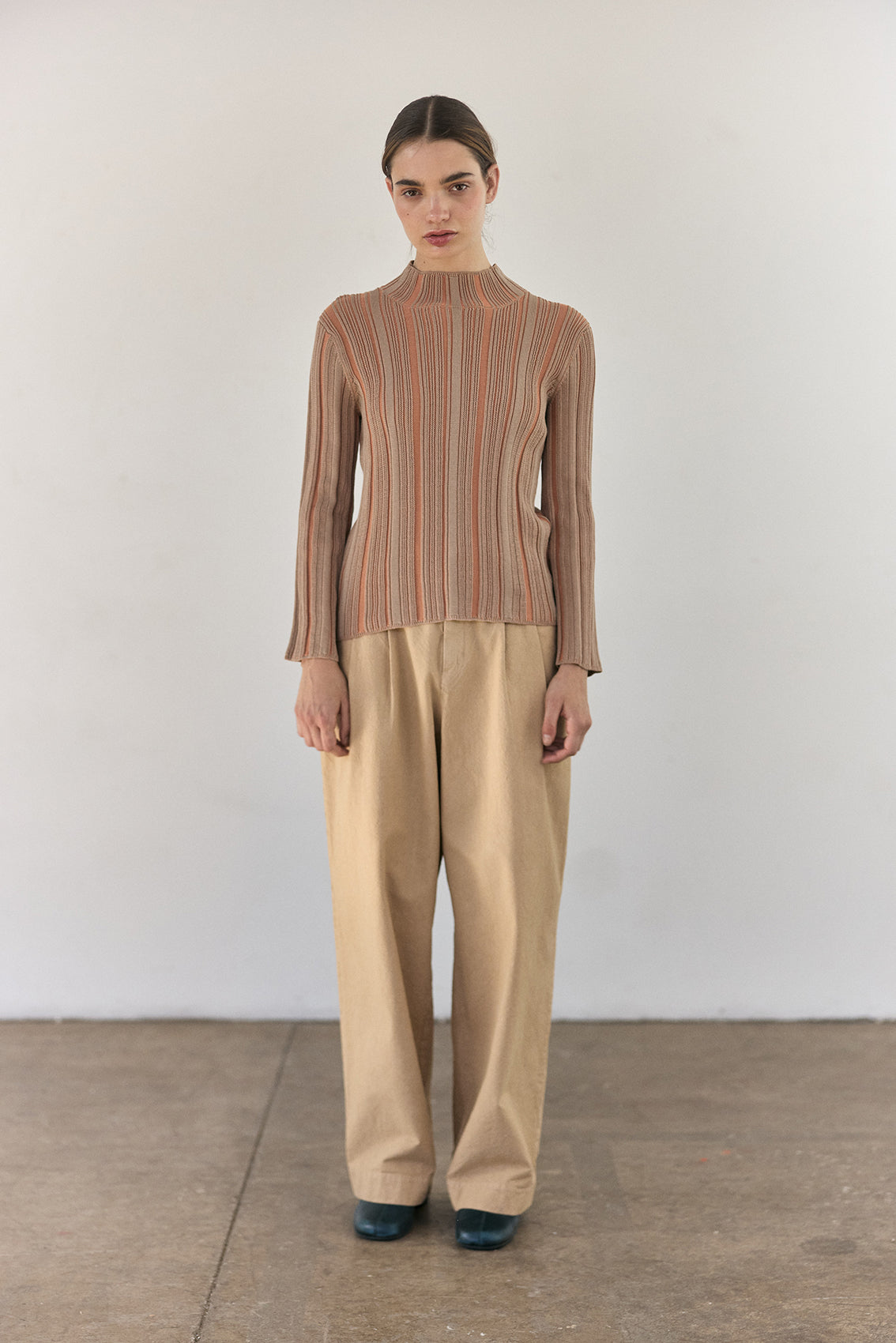 Top Medio Cuello Tejido Surcos Algodón Pima - Arena/Cobre