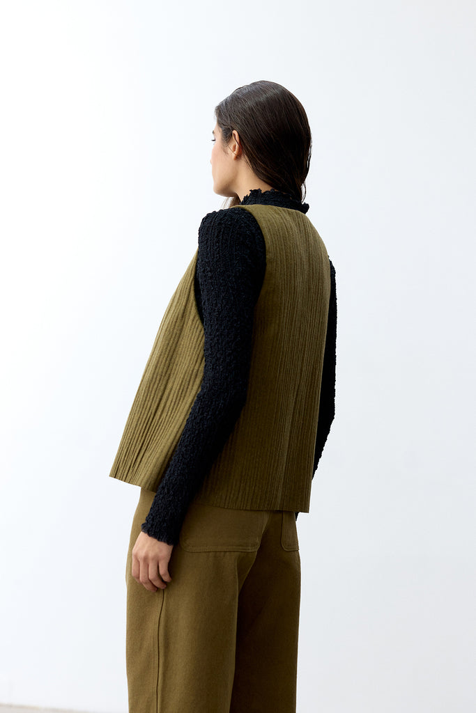 Recycled Wool Pleated Vest - Oliva