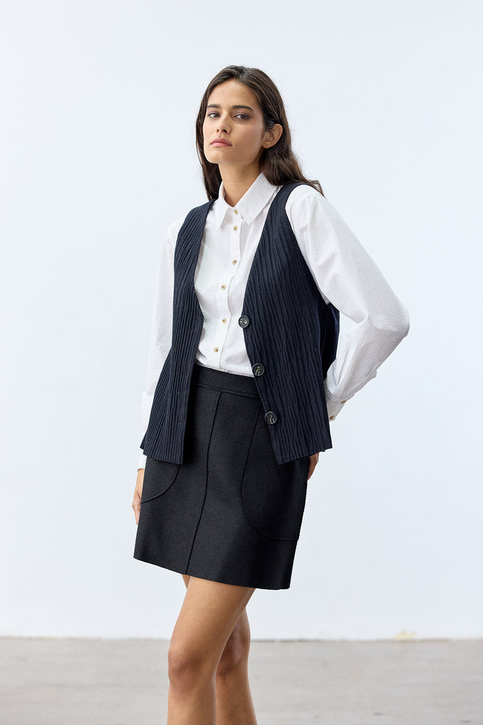 Recycled Wool Pleated Vest - Medianoche