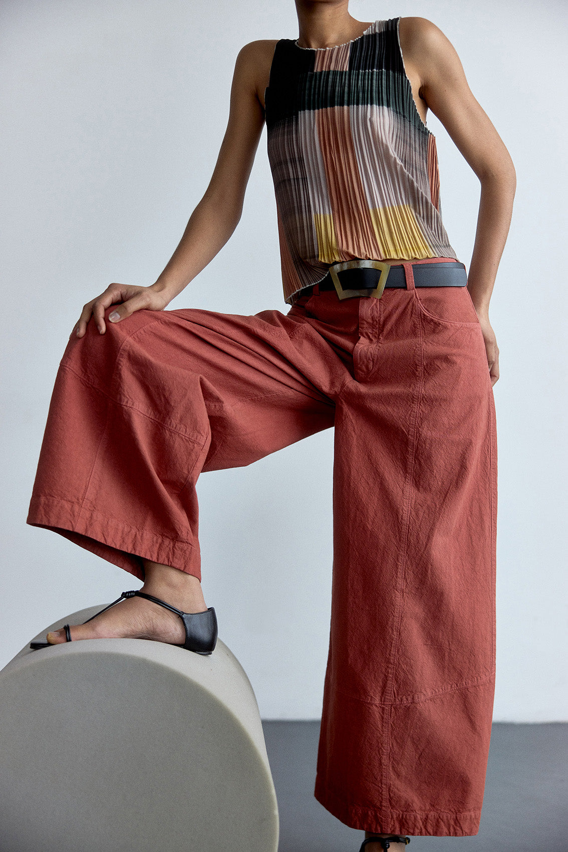 [COMING SOON] Pantalón Ancho Algodón Rugoso - Grosella