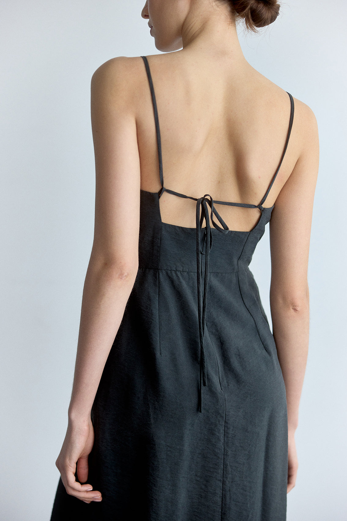 Vestido Jardinera Seda Rugosa - Pizarra