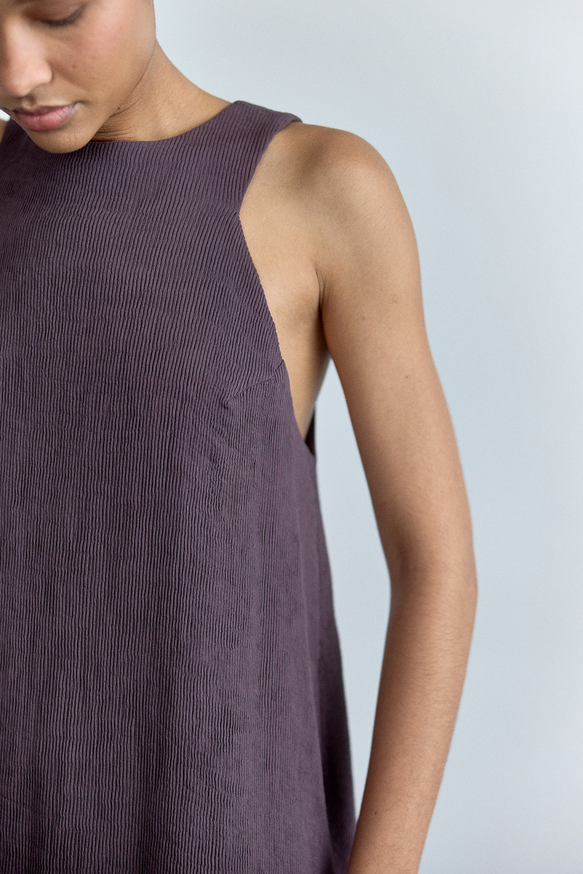 PREVENTA: Vestido Corto Halter Plegado - Berenjena