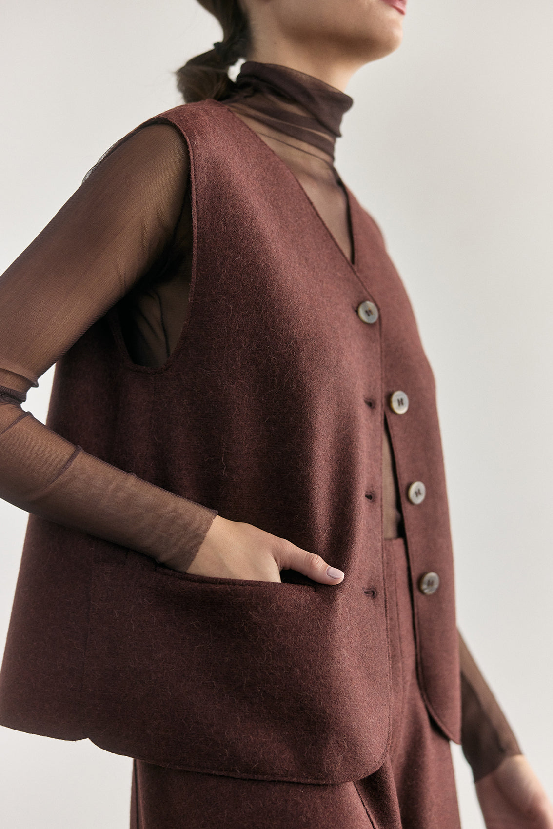 Top Beatle Seda Transparente - Berenjena