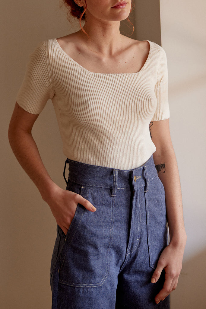 Ribbed Open Neckline Knitted Top - Crudo